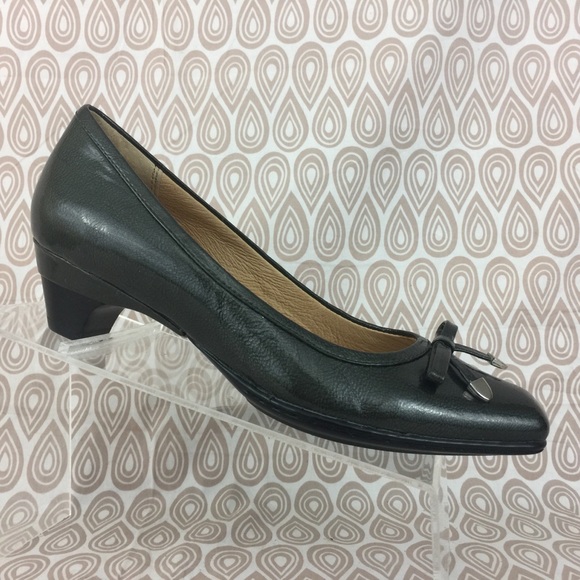 Sofft Womens Green Leather High Heel Size 8 M S285 - Picture 1 of 8